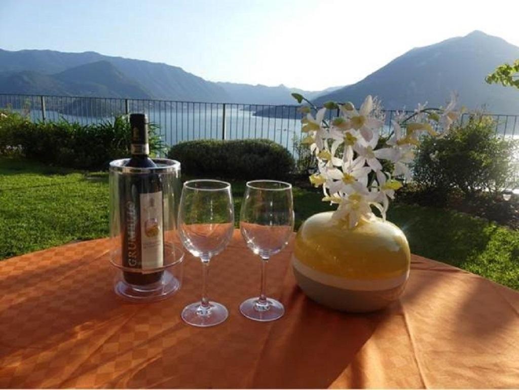 Vista Paradiso I - Garten Ferienwohnung Perledo Kültér fotó